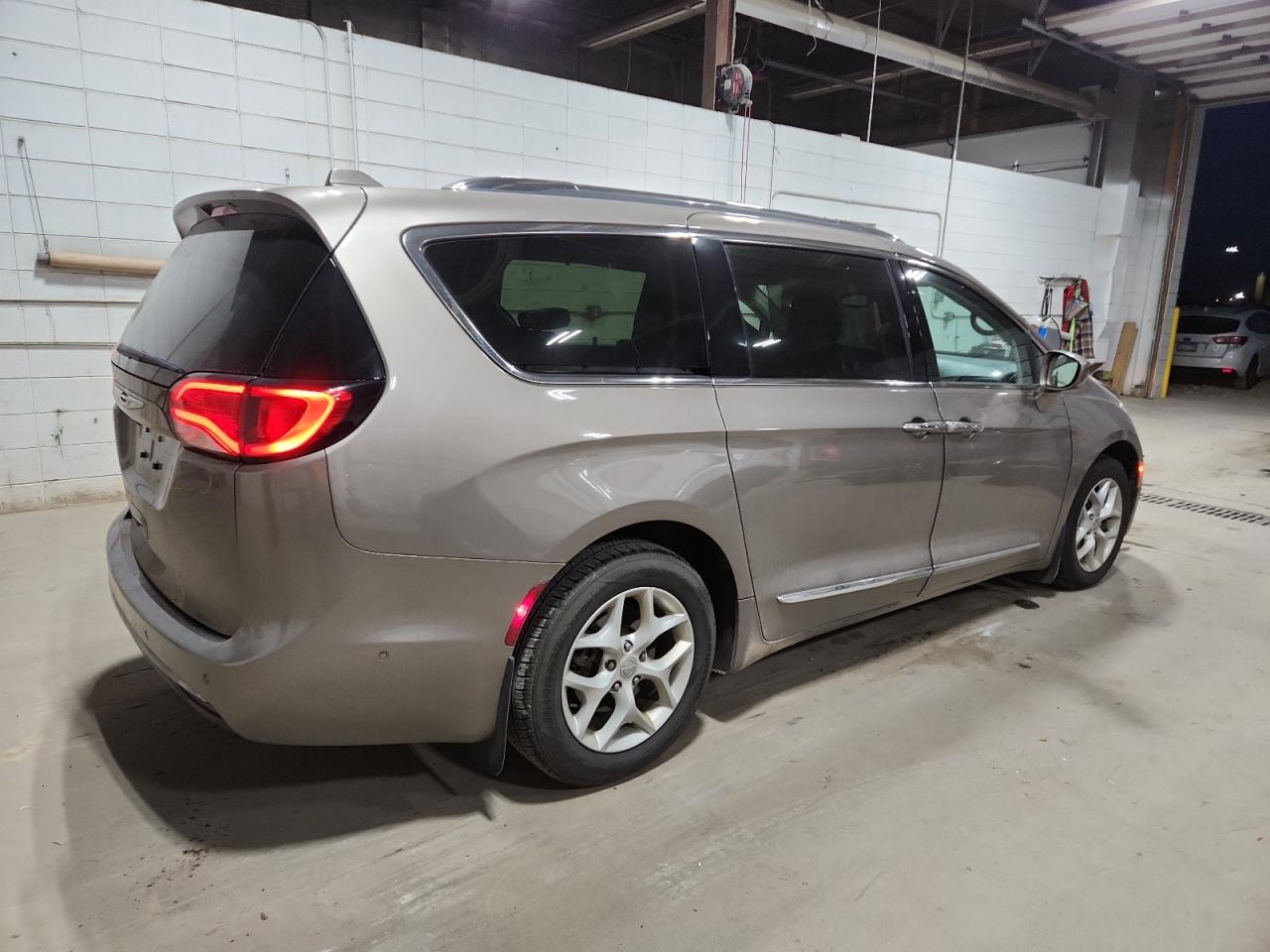 CHRYSLER PACIFICA TOURING L PLUS