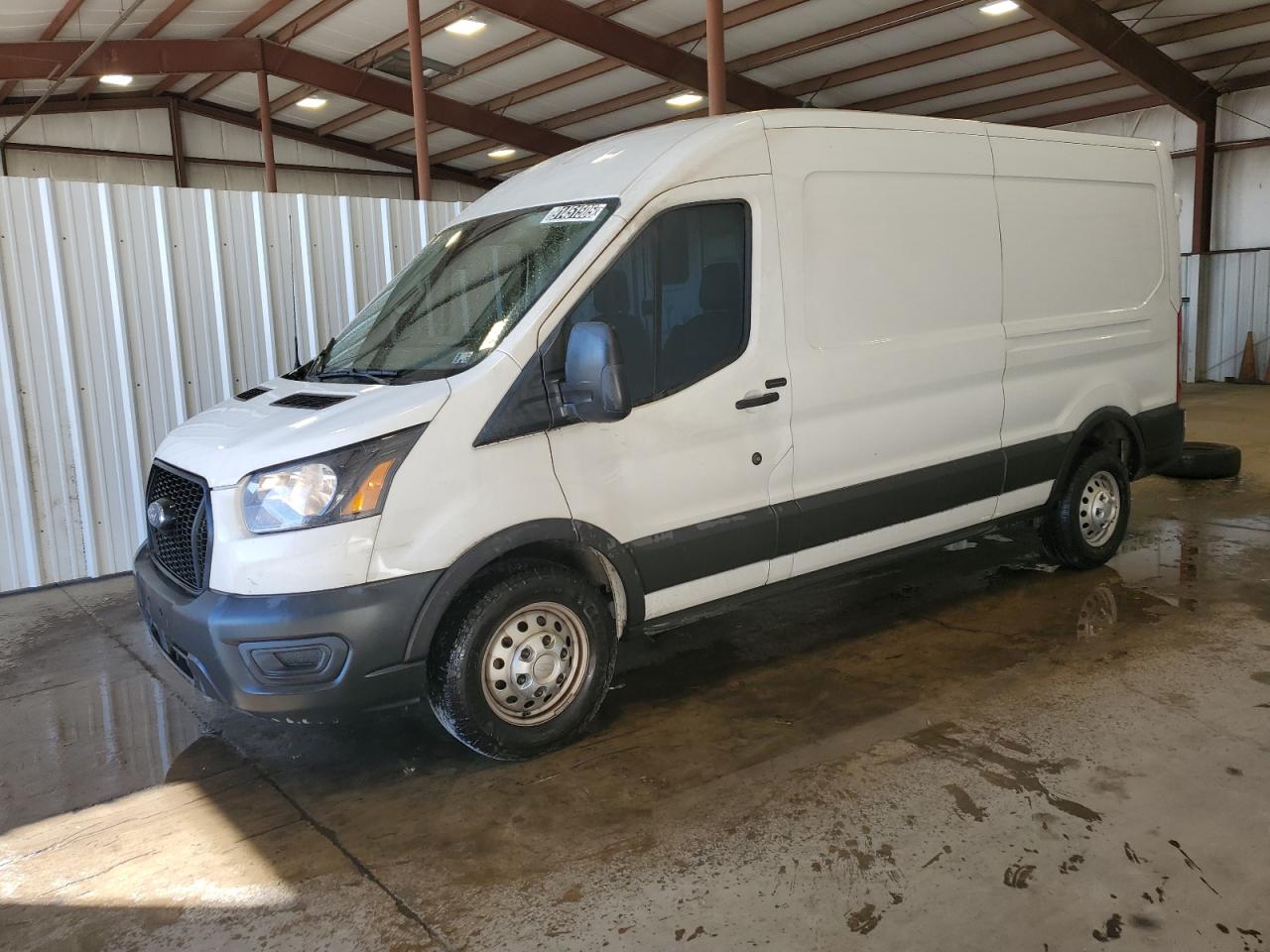 Lot #3317704154 2022 FORD BOX TRUCK