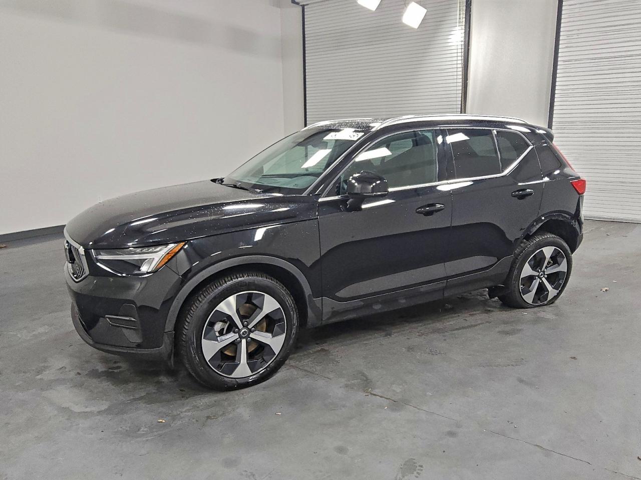 VOLVO XC40 CORE