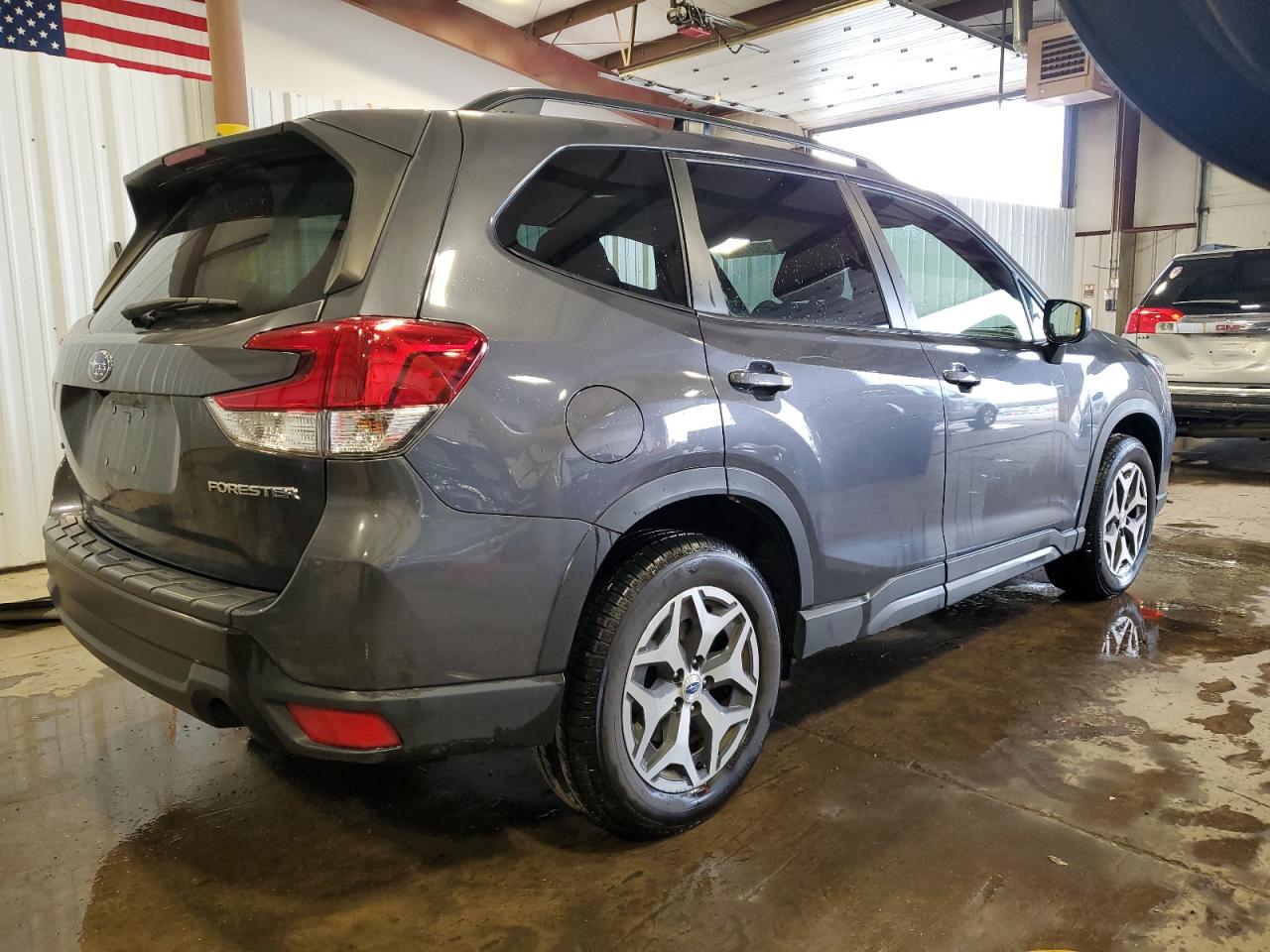 SUBARU FORESTER PREMIUM
