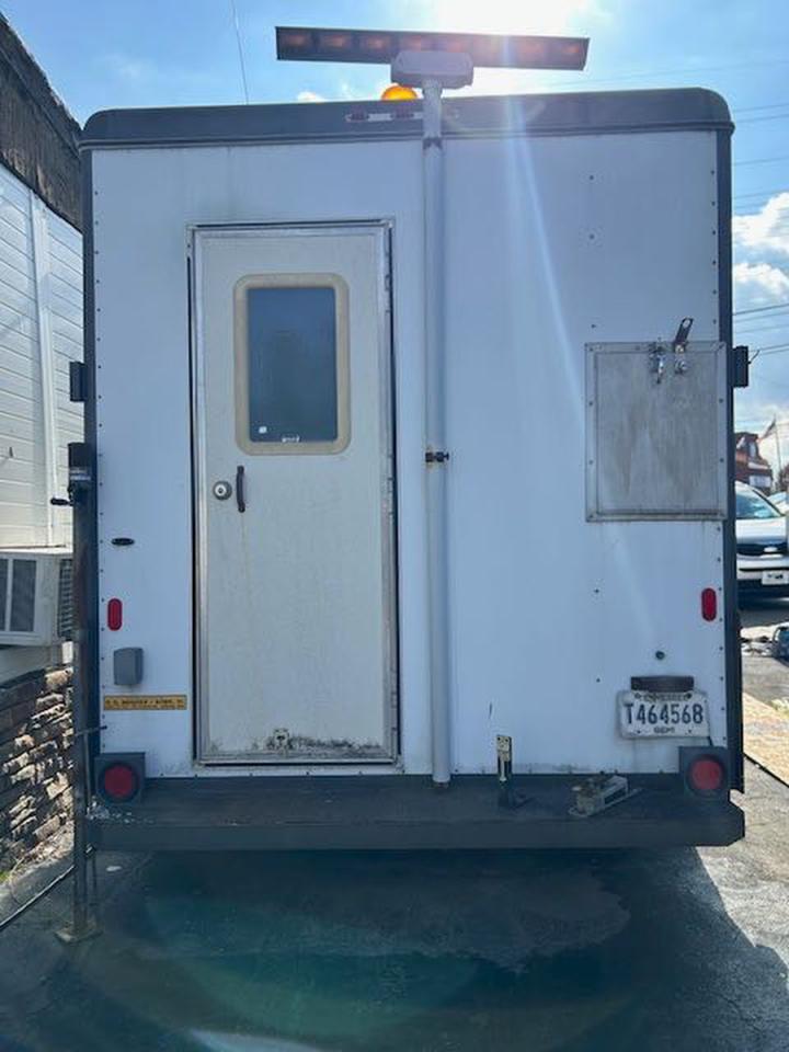 Lot #3296298409 1997 M2XC OFFICE