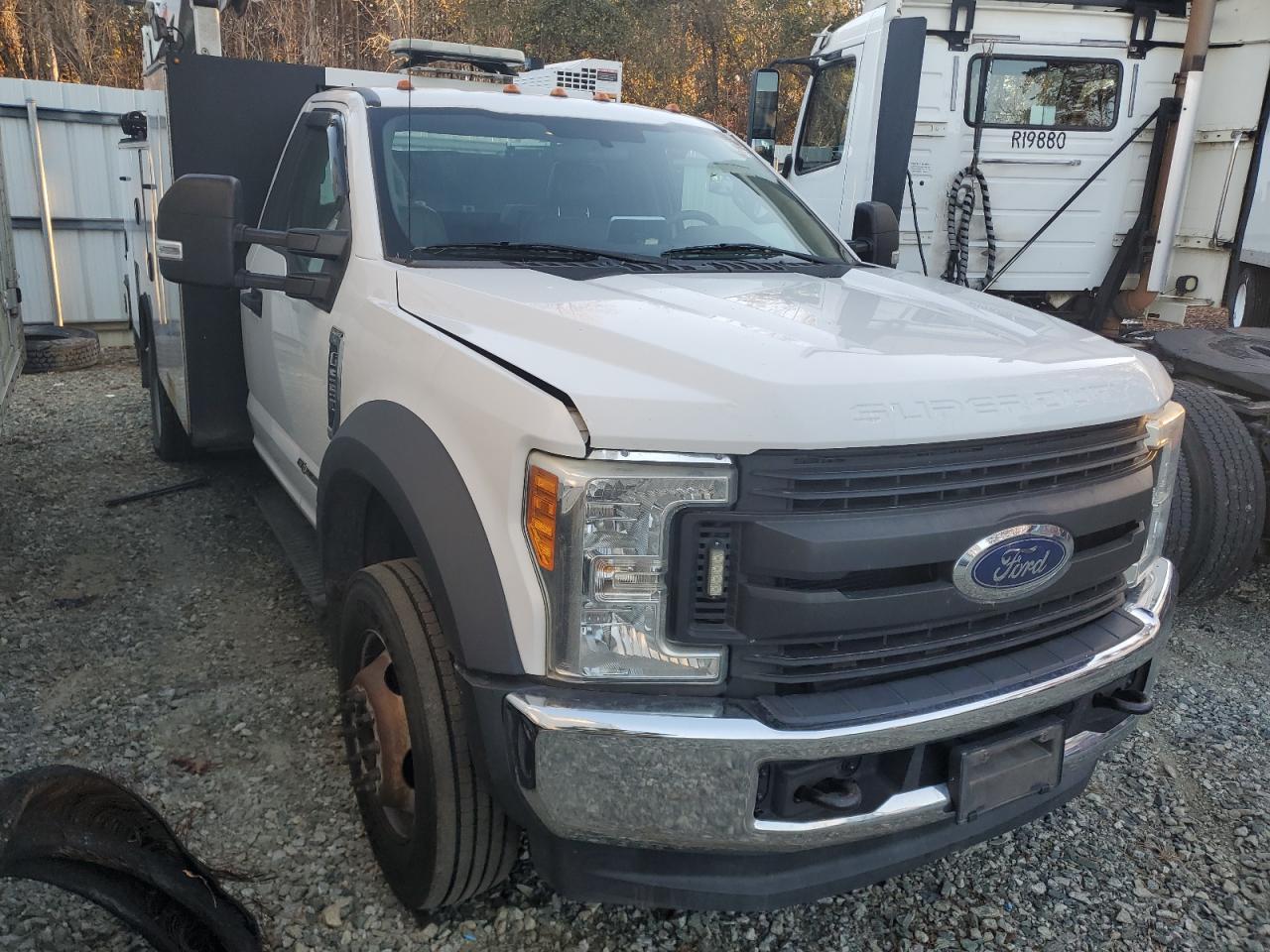FORD F-550 SUPER DUTY