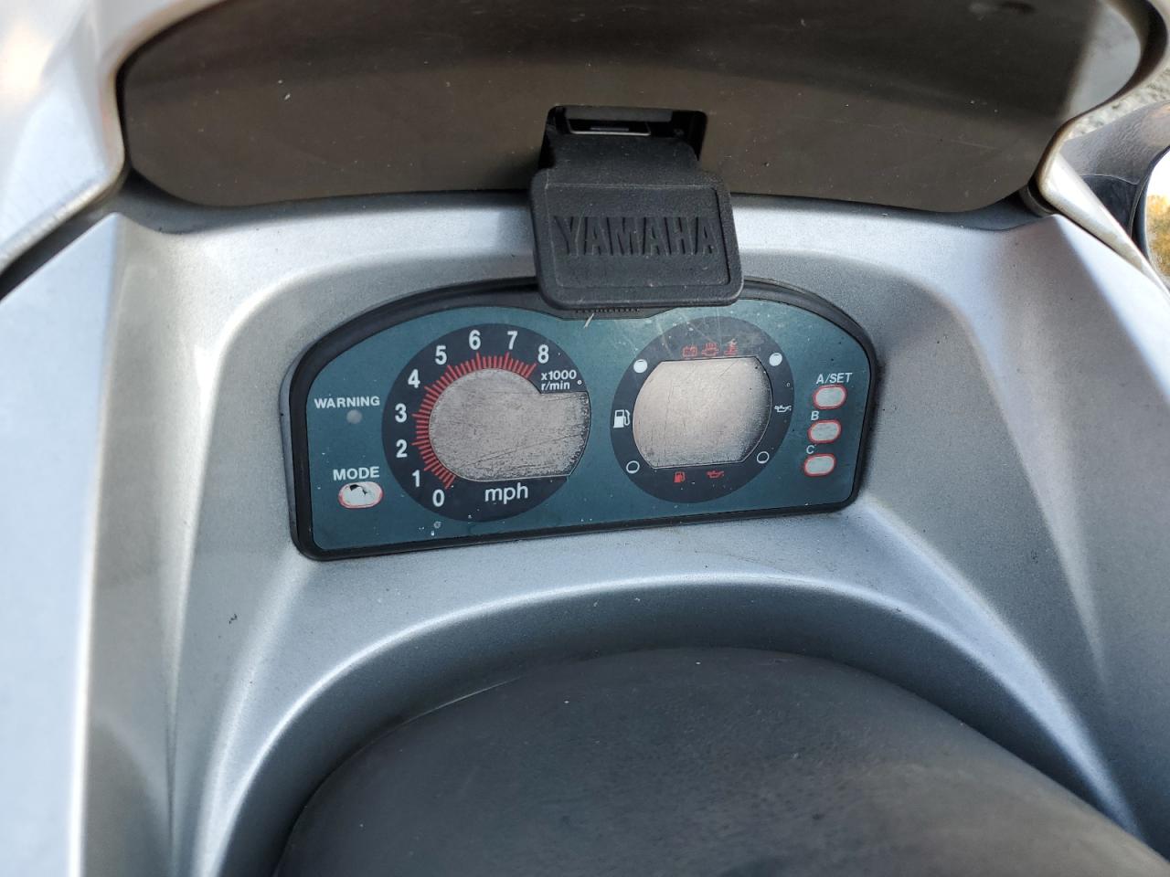 Lot #3302706046 2001 YAMAHA WAVERUNNER