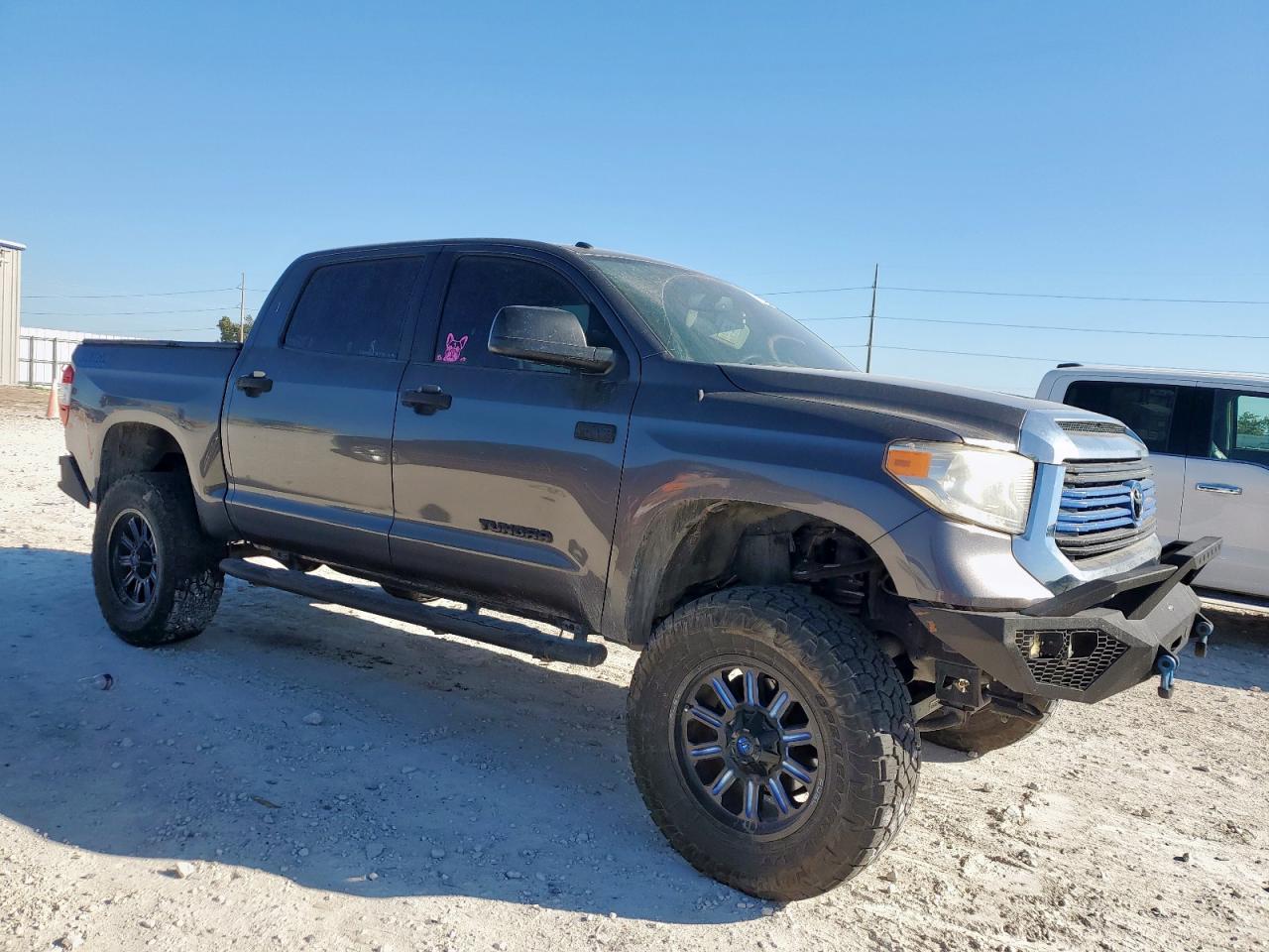 TOYOTA TUNDRA CREWMAX SR5
