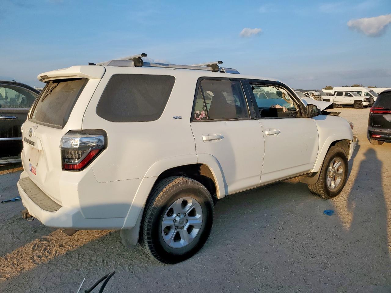 TOYOTA 4RUNNER SR5
