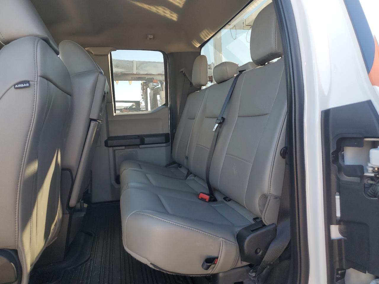 FORD F-350 SUPER DUTY