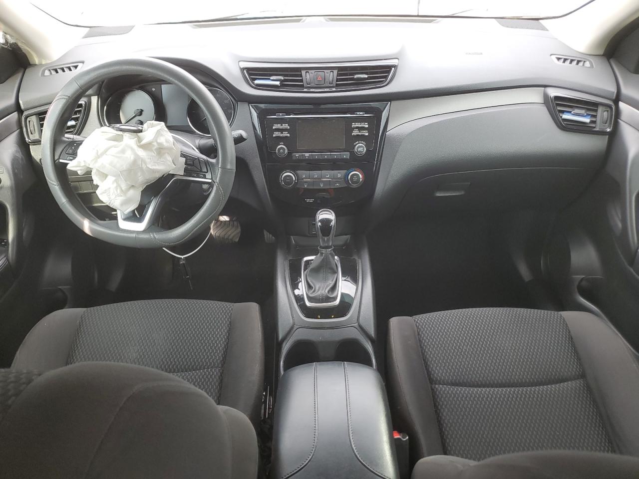 NISSAN ROGUE SPORT S