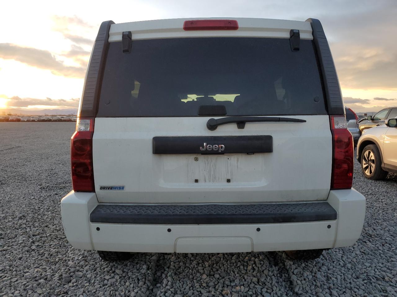 JEEP COMMANDER SPORT