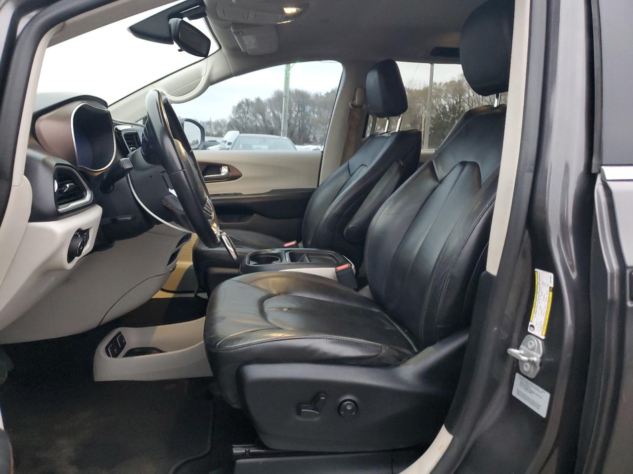 CHRYSLER PACIFICA TOURING L