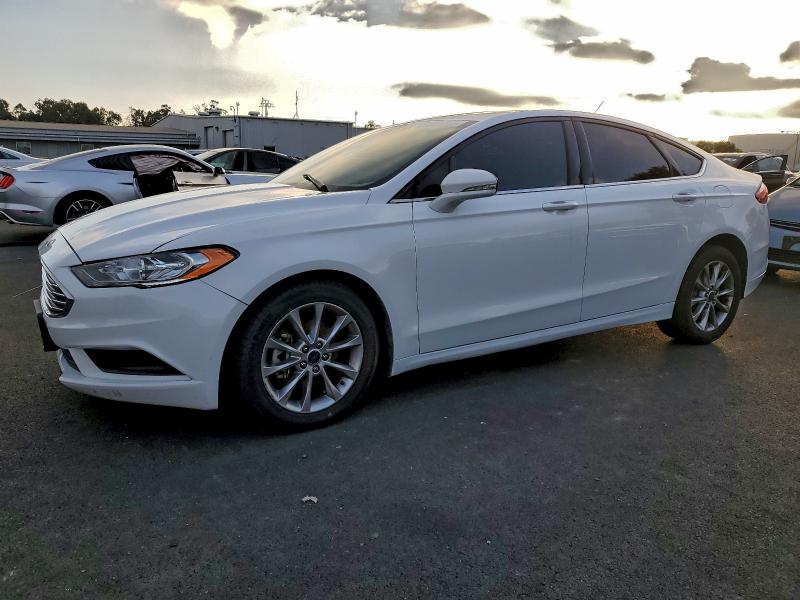 2017 FORD FUSION SE #3304086502