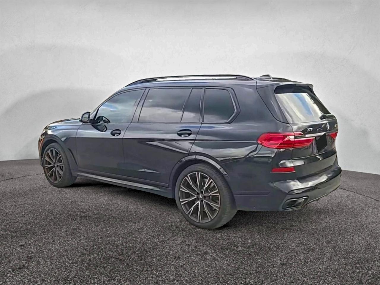 BMW X7 M50I