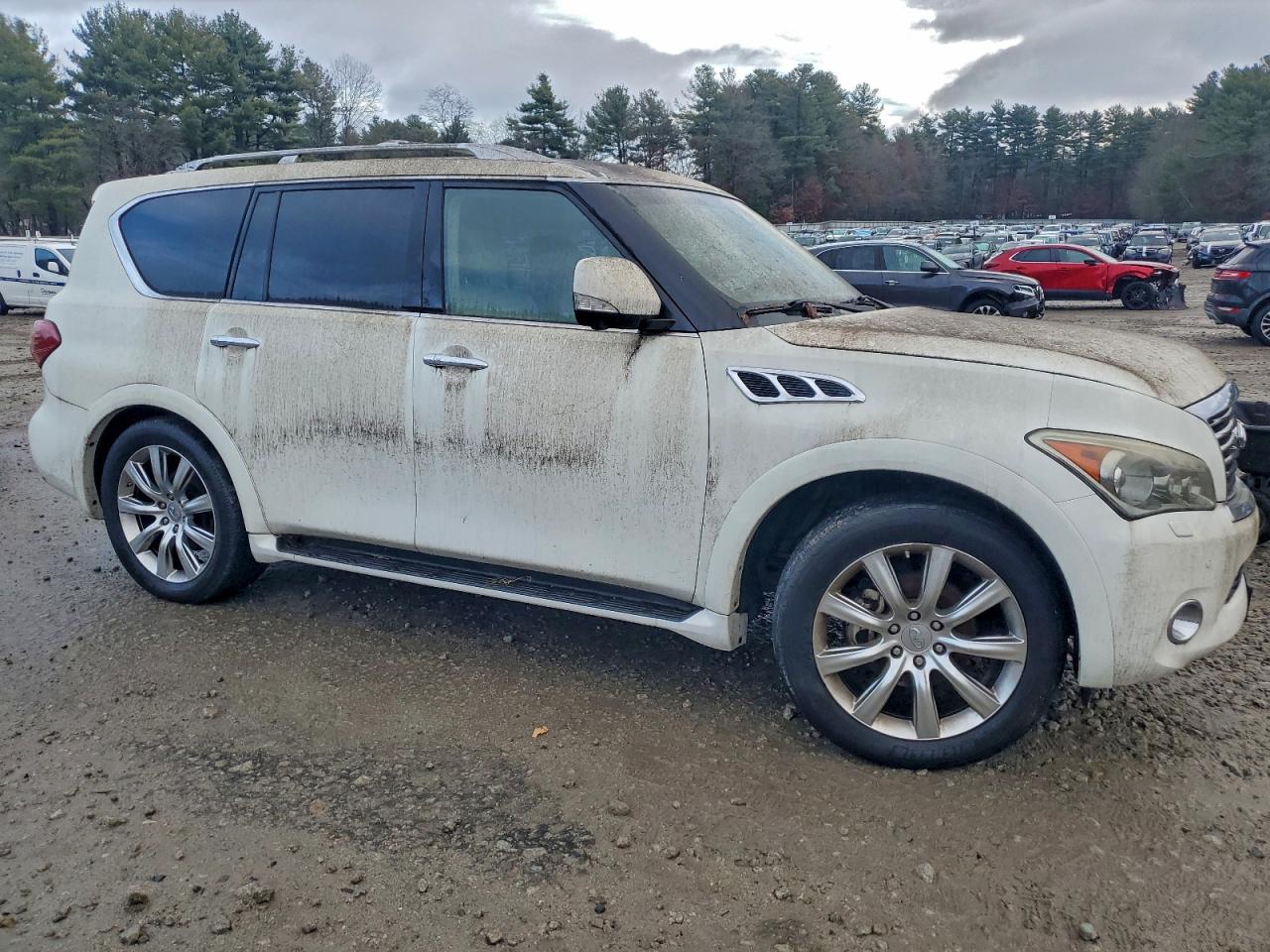INFINITI QX56