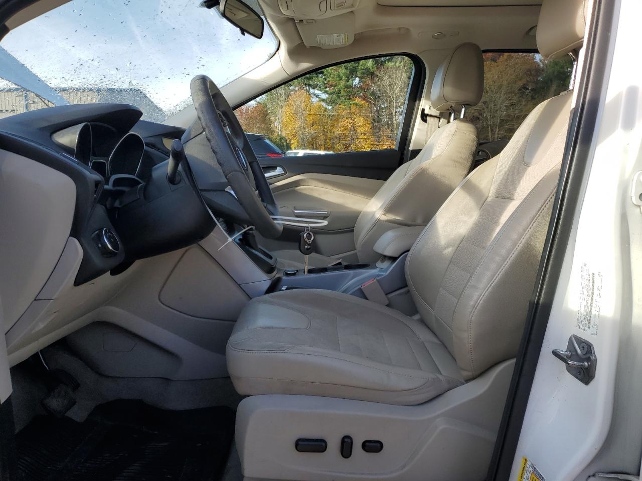 FORD ESCAPE SE
