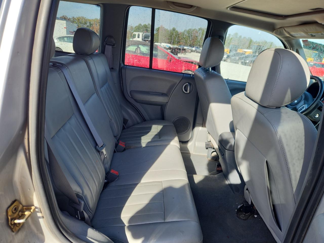 Lot #3302728061 2005 JEEP LIBERTY LI