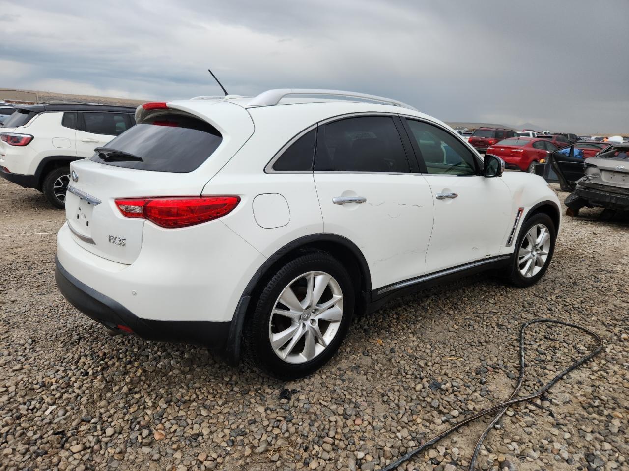 INFINITI FX35