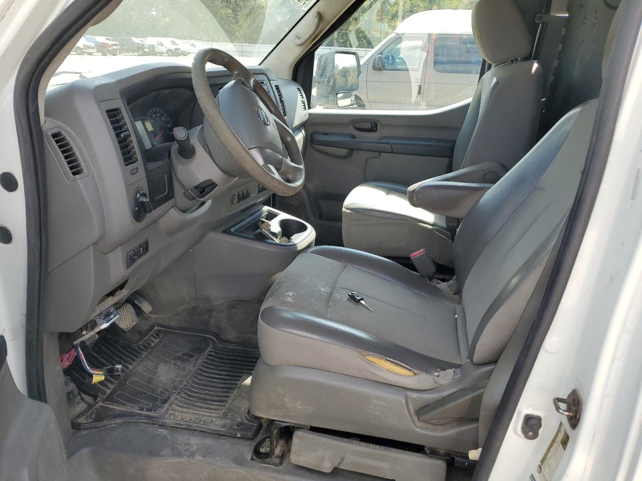 NISSAN NV2500 2500 S