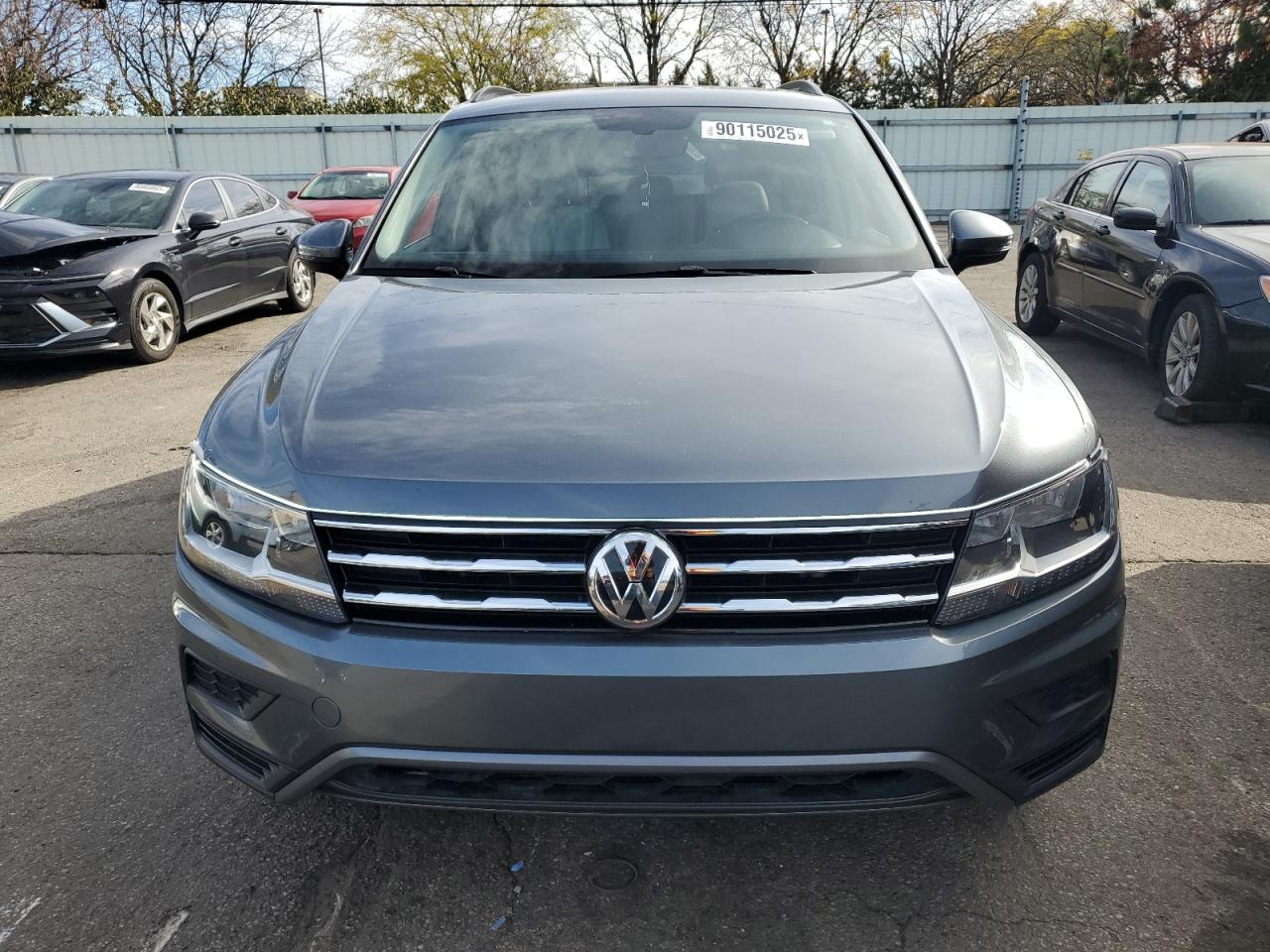 VOLKSWAGEN TIGUAN SE