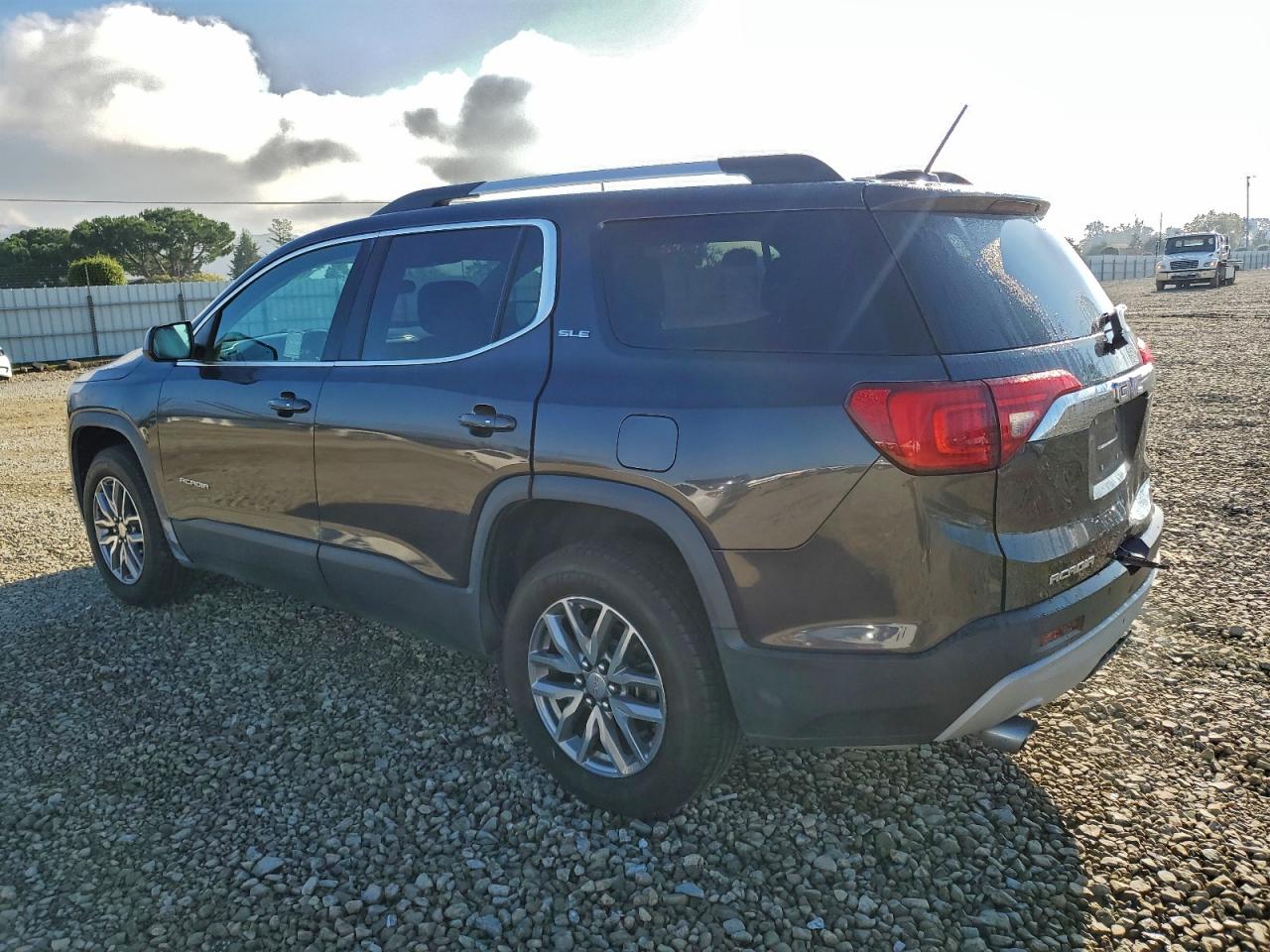 GMC ACADIA SLE