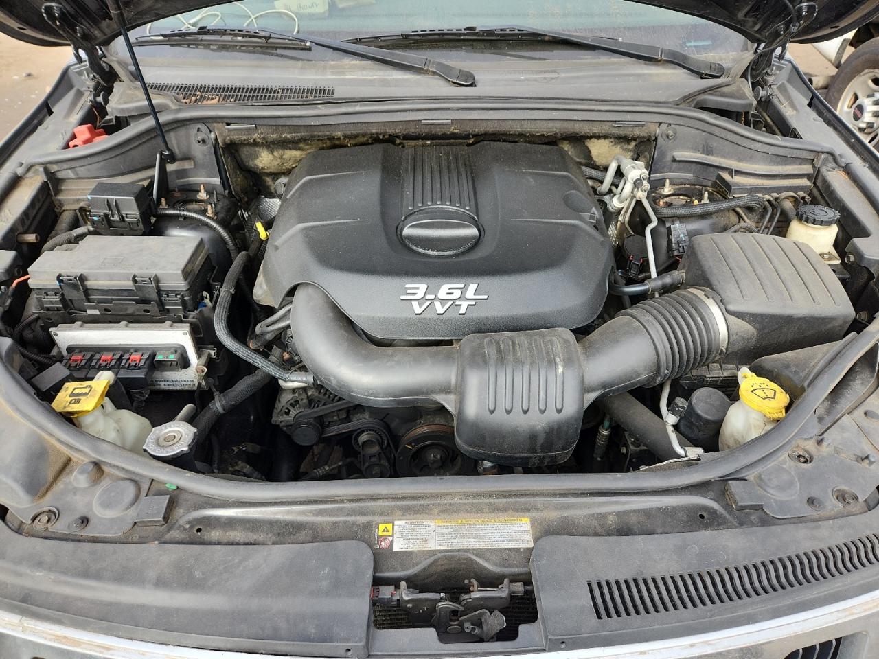 JEEP GRAND CHEROKEE LAREDO