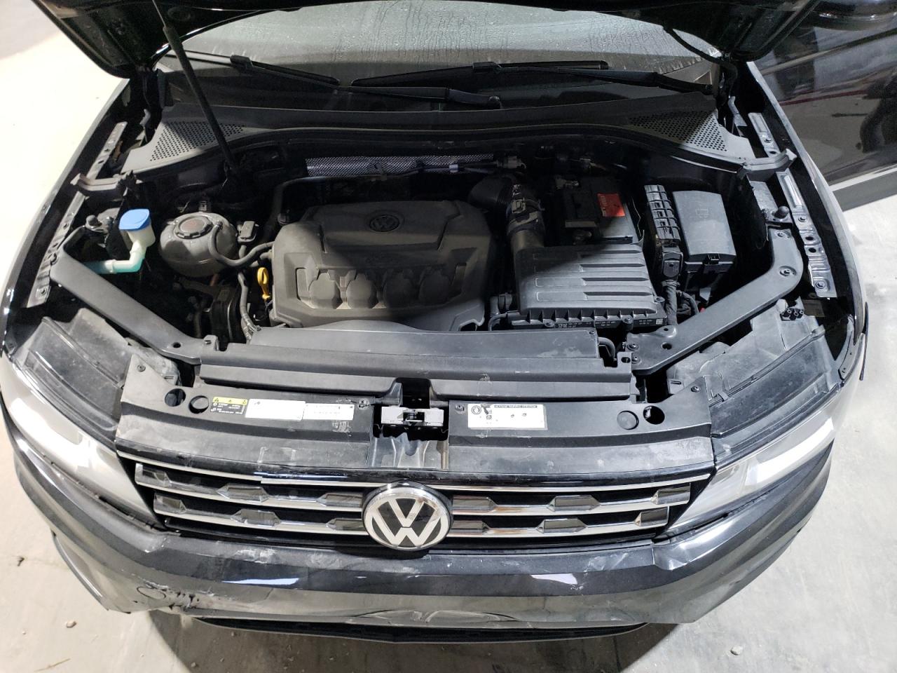 VOLKSWAGEN TIGUAN SE