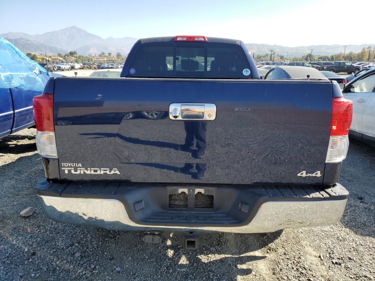 TOYOTA TUNDRA DOUBLE CAB SR5