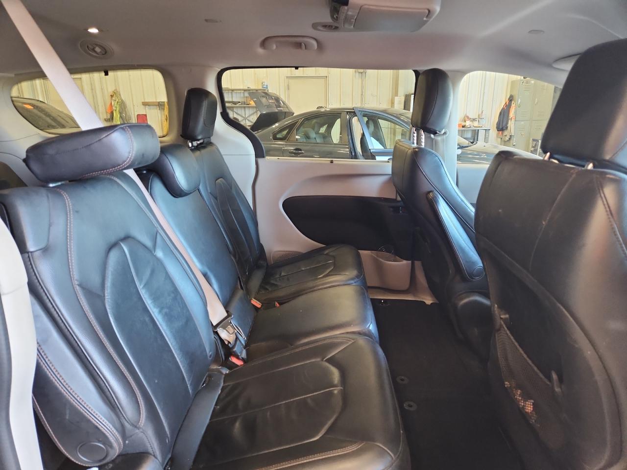 CHRYSLER PACIFICA TOURING L