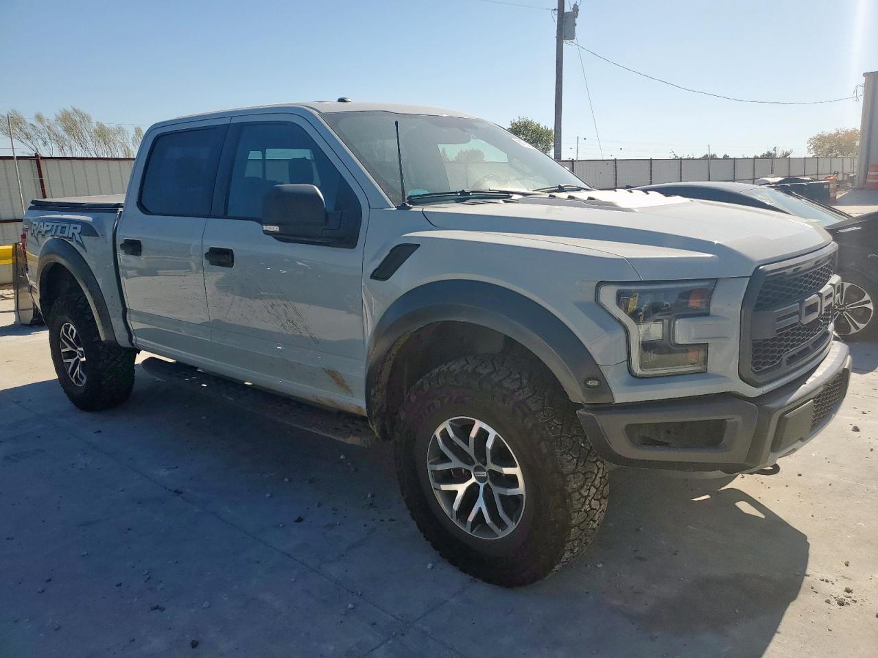 FORD F-150 RAPTOR