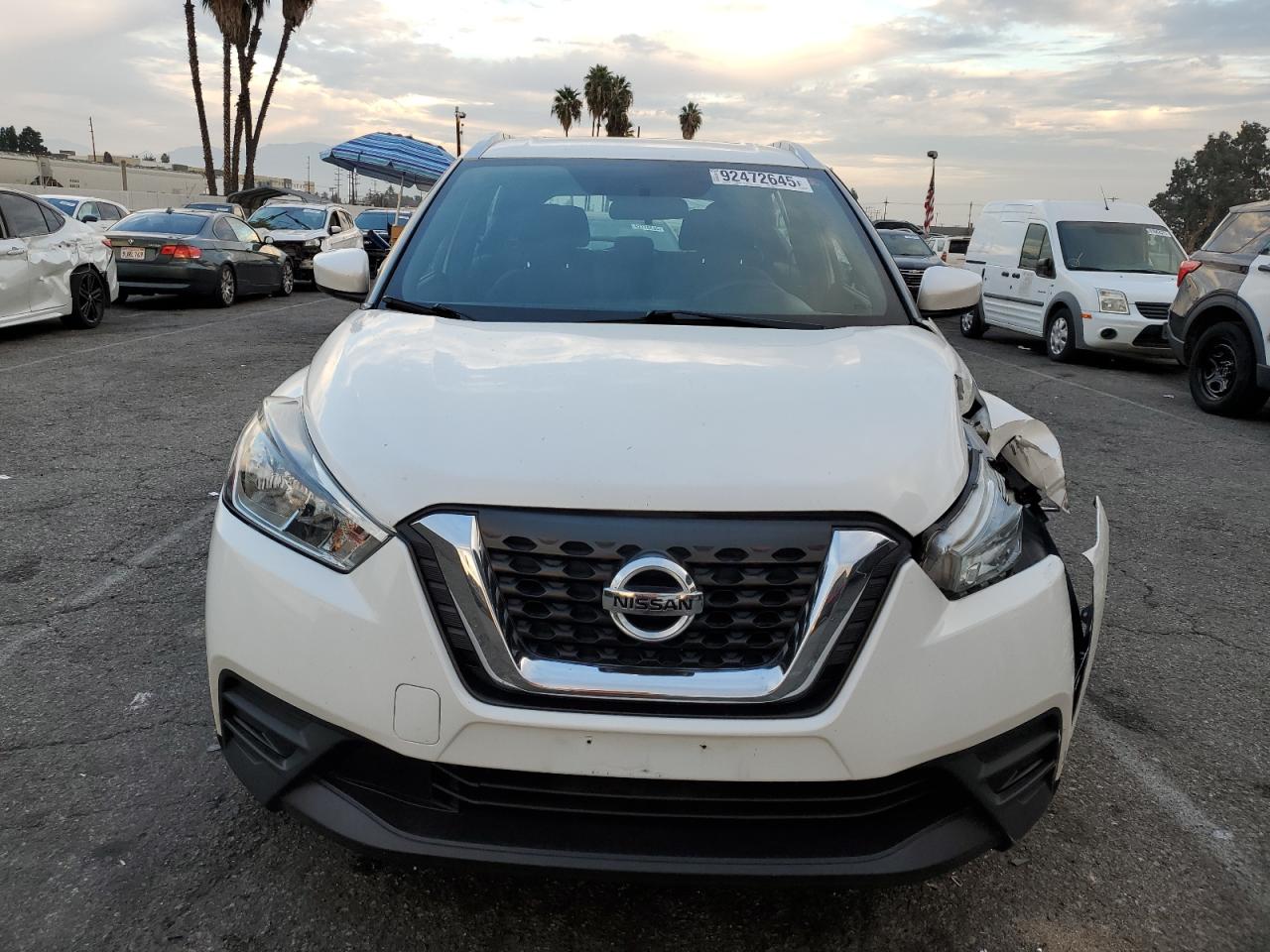 NISSAN KICKS S