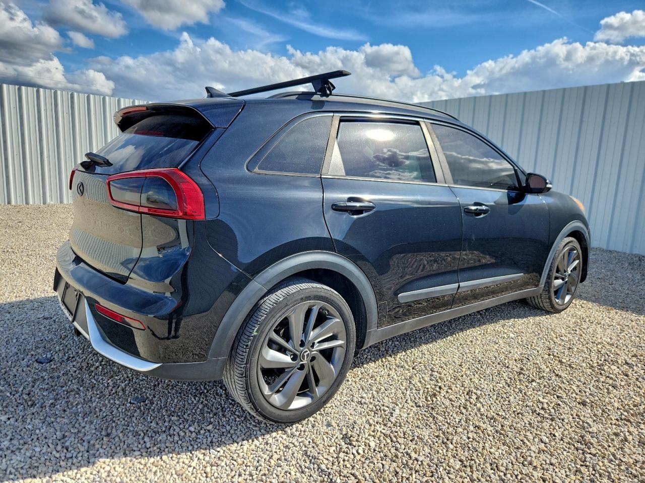 KIA NIRO EX