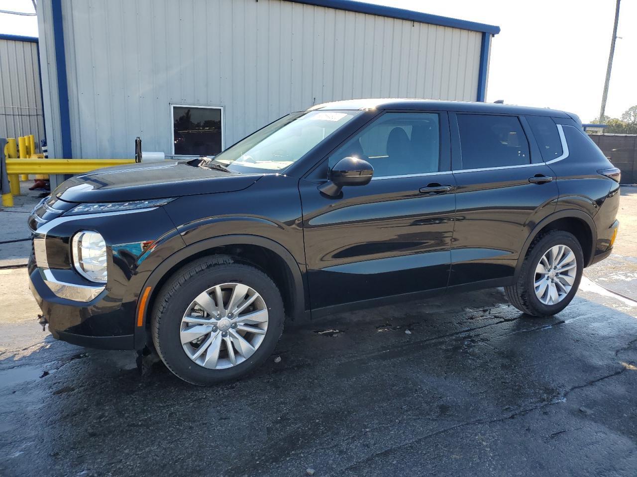 MITSUBISHI OUTLANDER ES