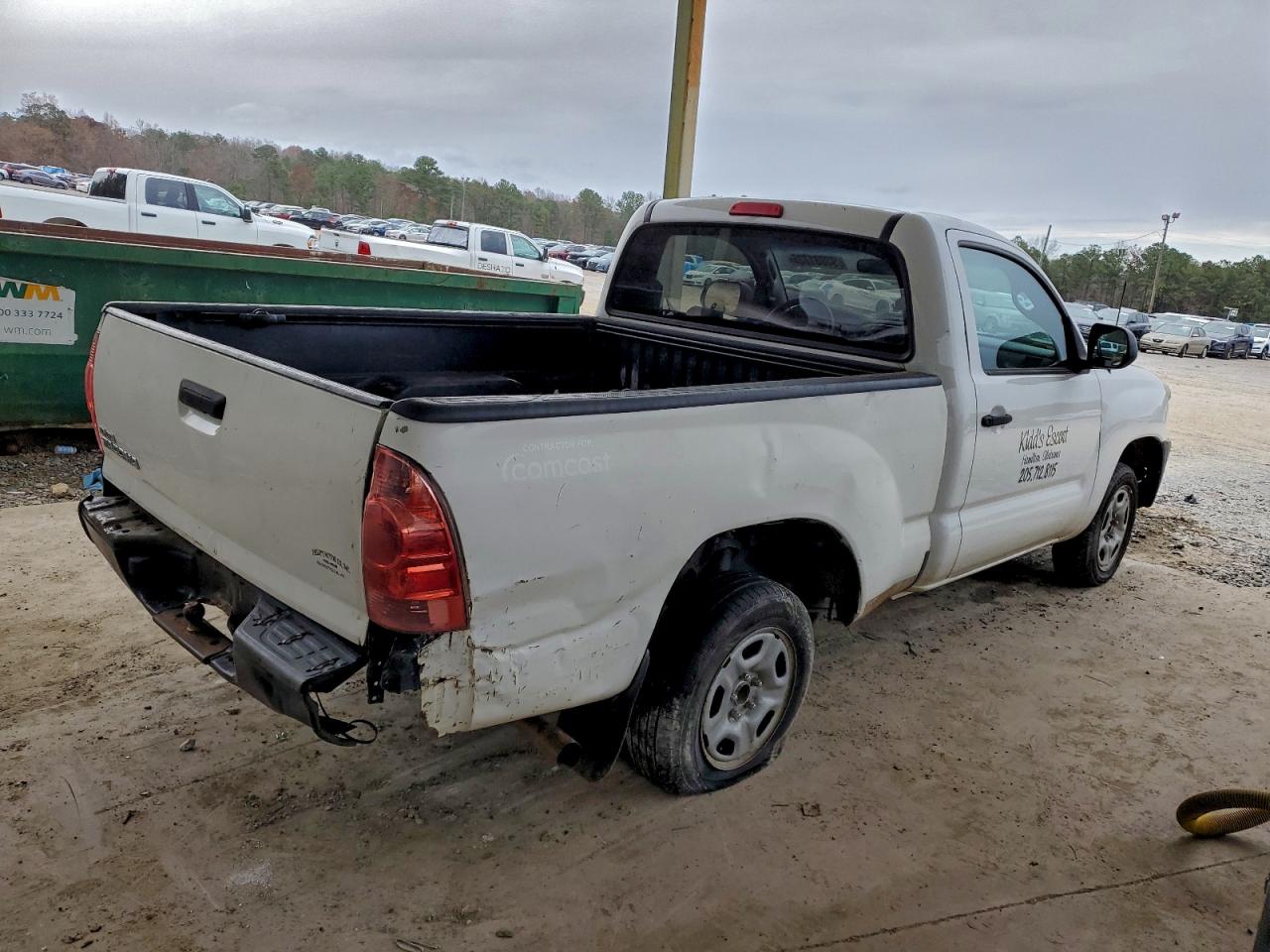 TOYOTA TACOMA