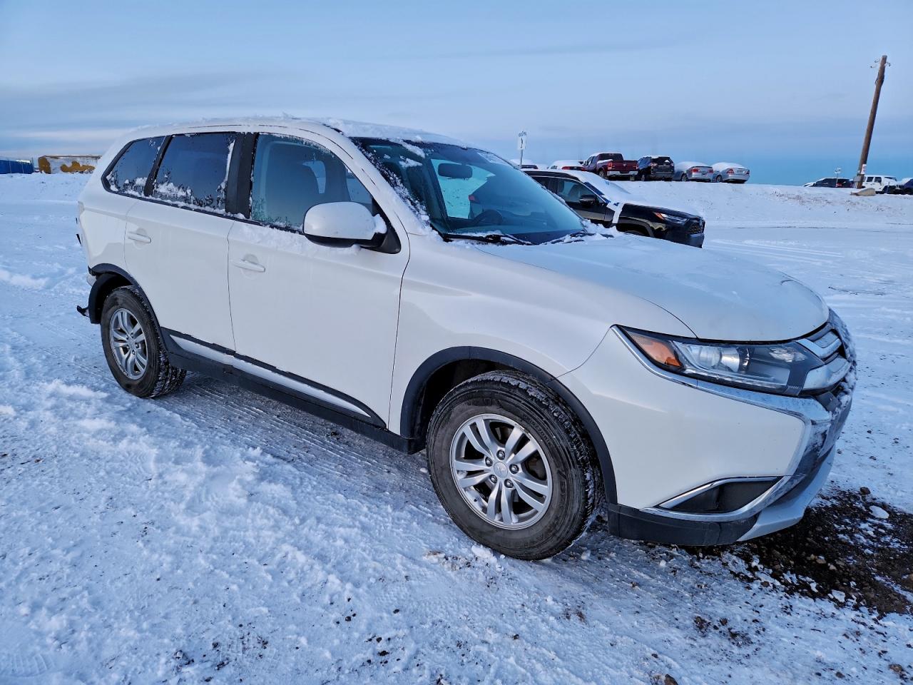 MITSUBISHI OUTLANDER ES