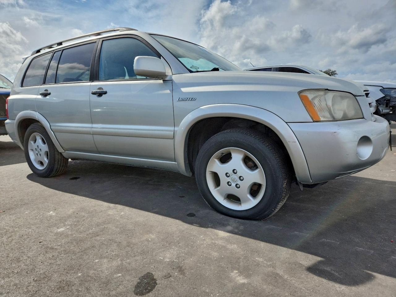 Lot #3318967966 2004 TOYOTA HIGHLANDER