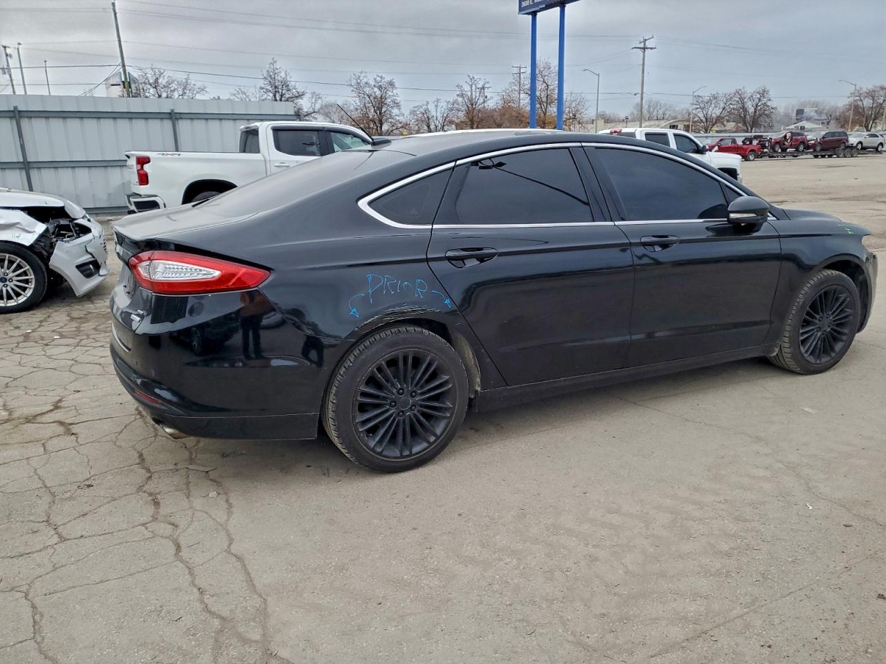 FORD FUSION SE