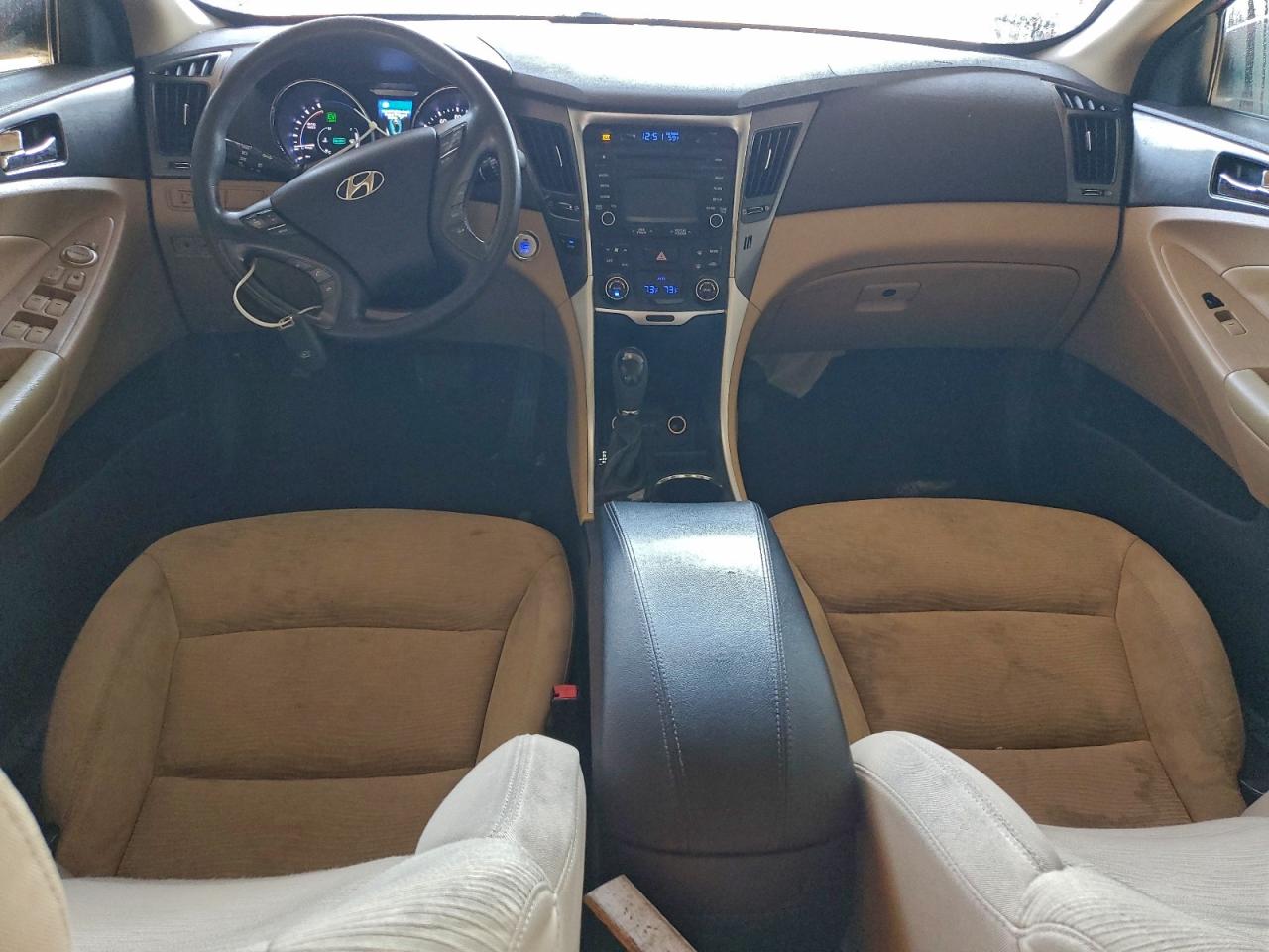 HYUNDAI SONATA HYBRID