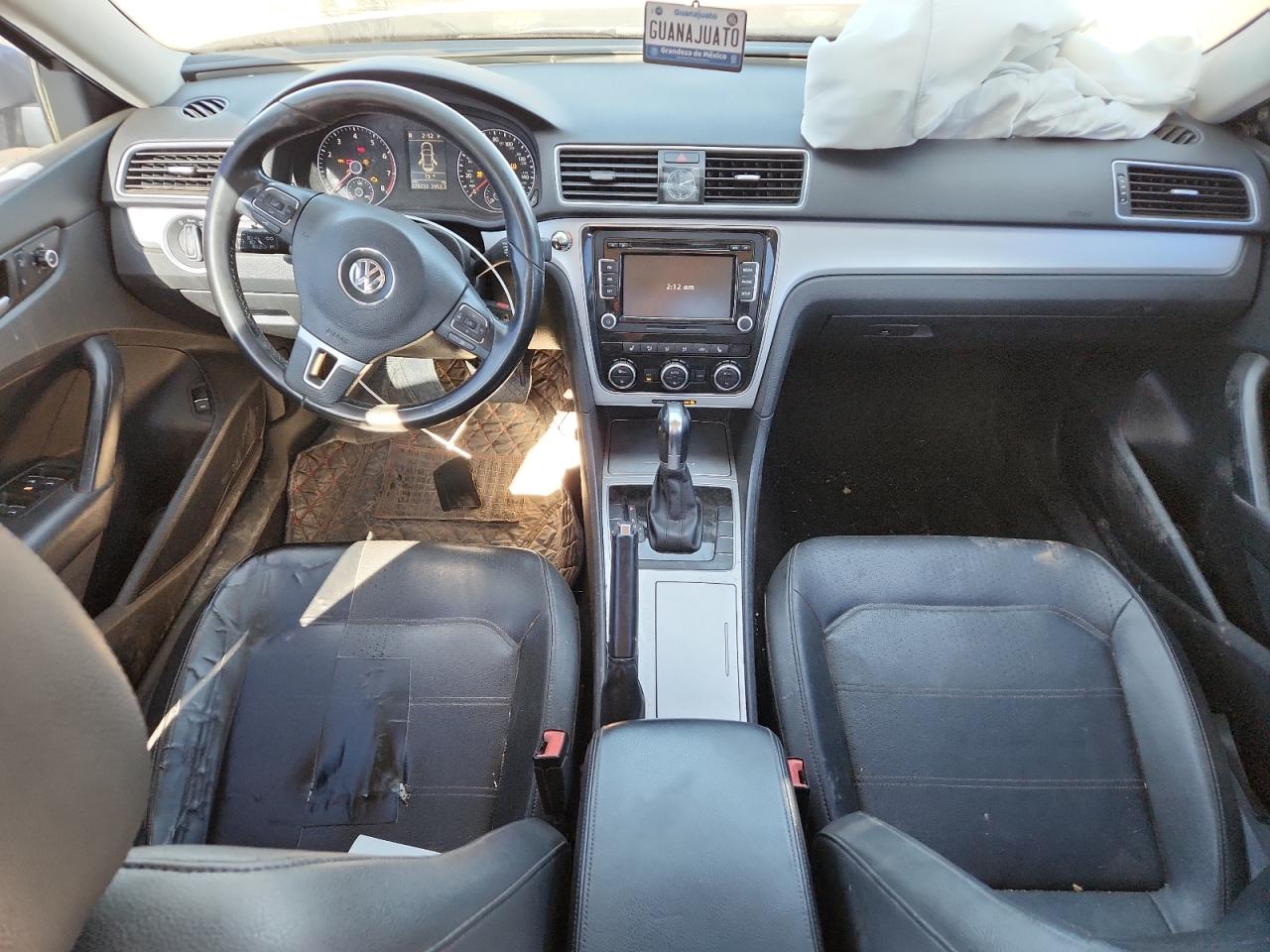 VOLKSWAGEN PASSAT SE