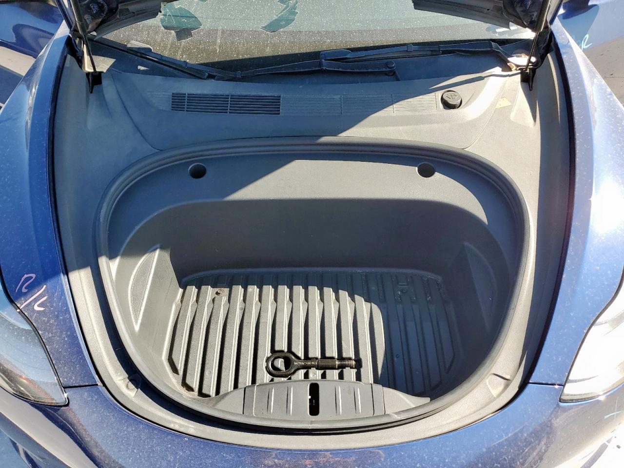 Lot #3317103989 2022 TESLA MODEL 3