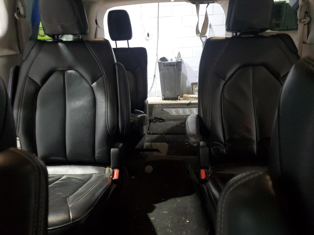 CHRYSLER PACIFICA TOURING L