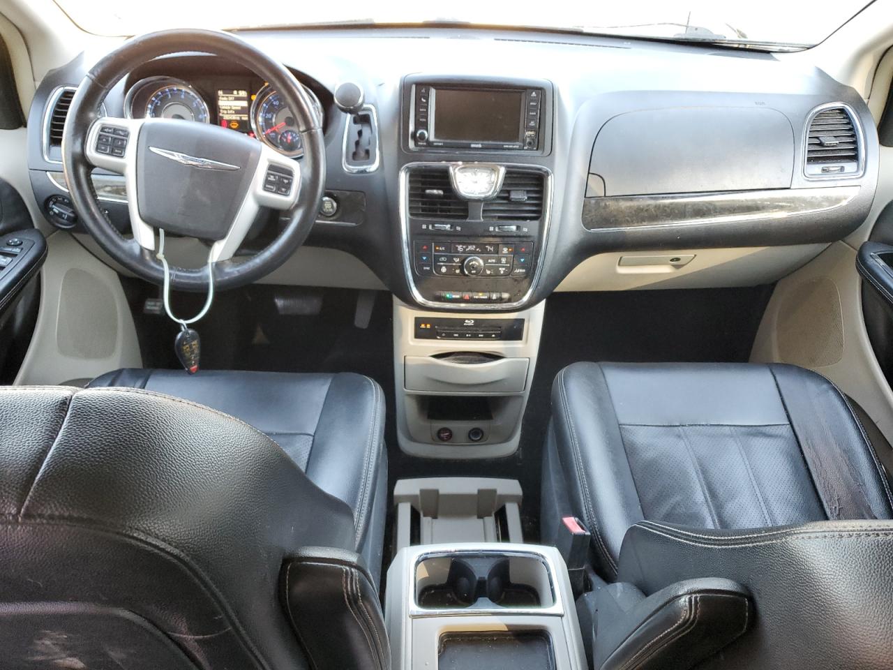 CHRYSLER TOWN & COUNTRY TOURING L