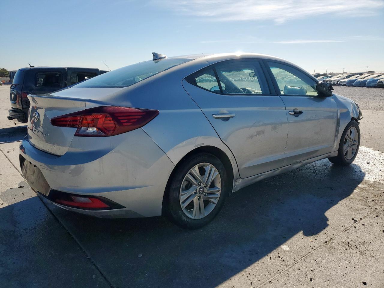 HYUNDAI ELANTRA SEL