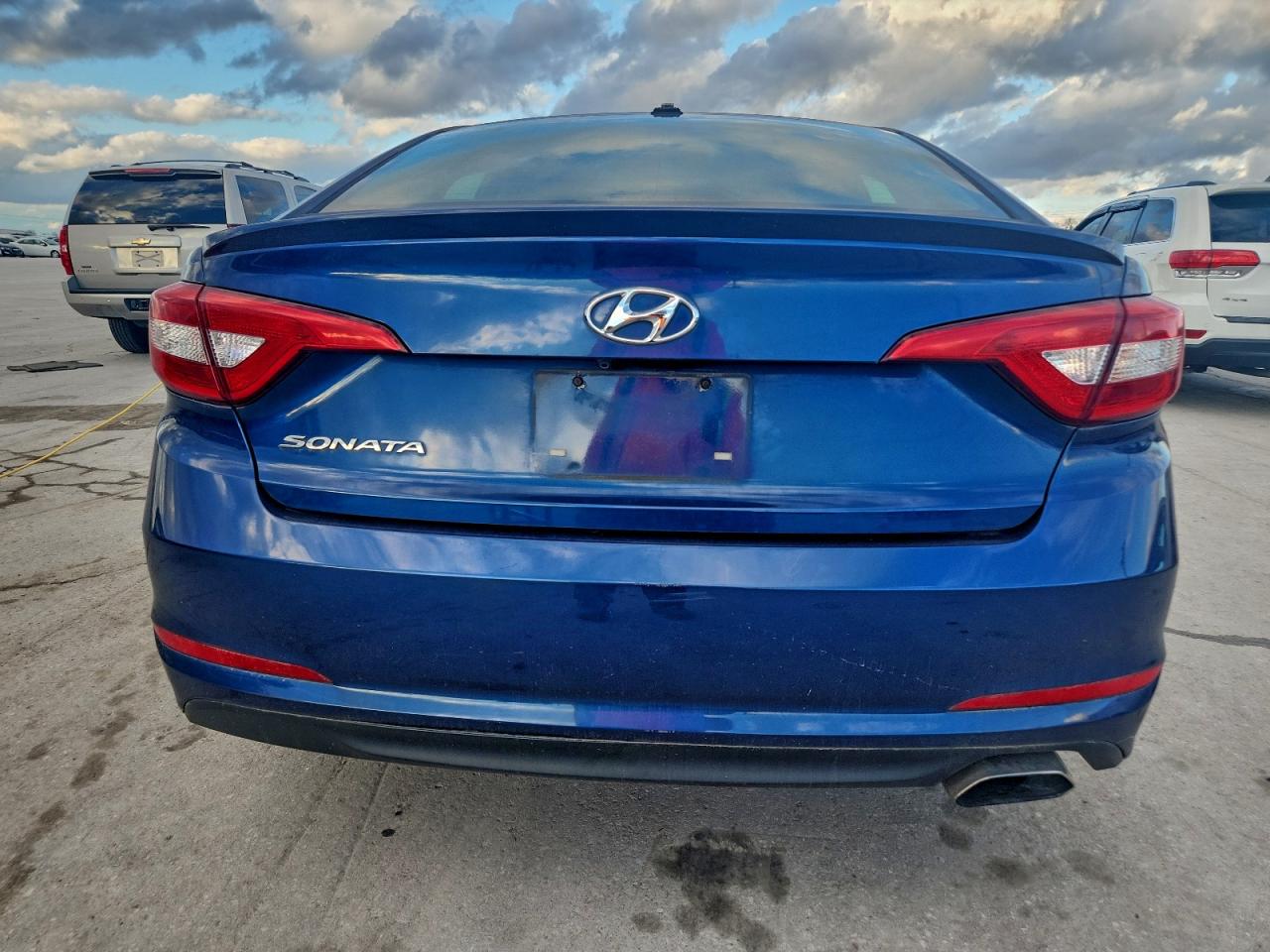 Lot #3301632621 2017 HYUNDAI SONATA SE