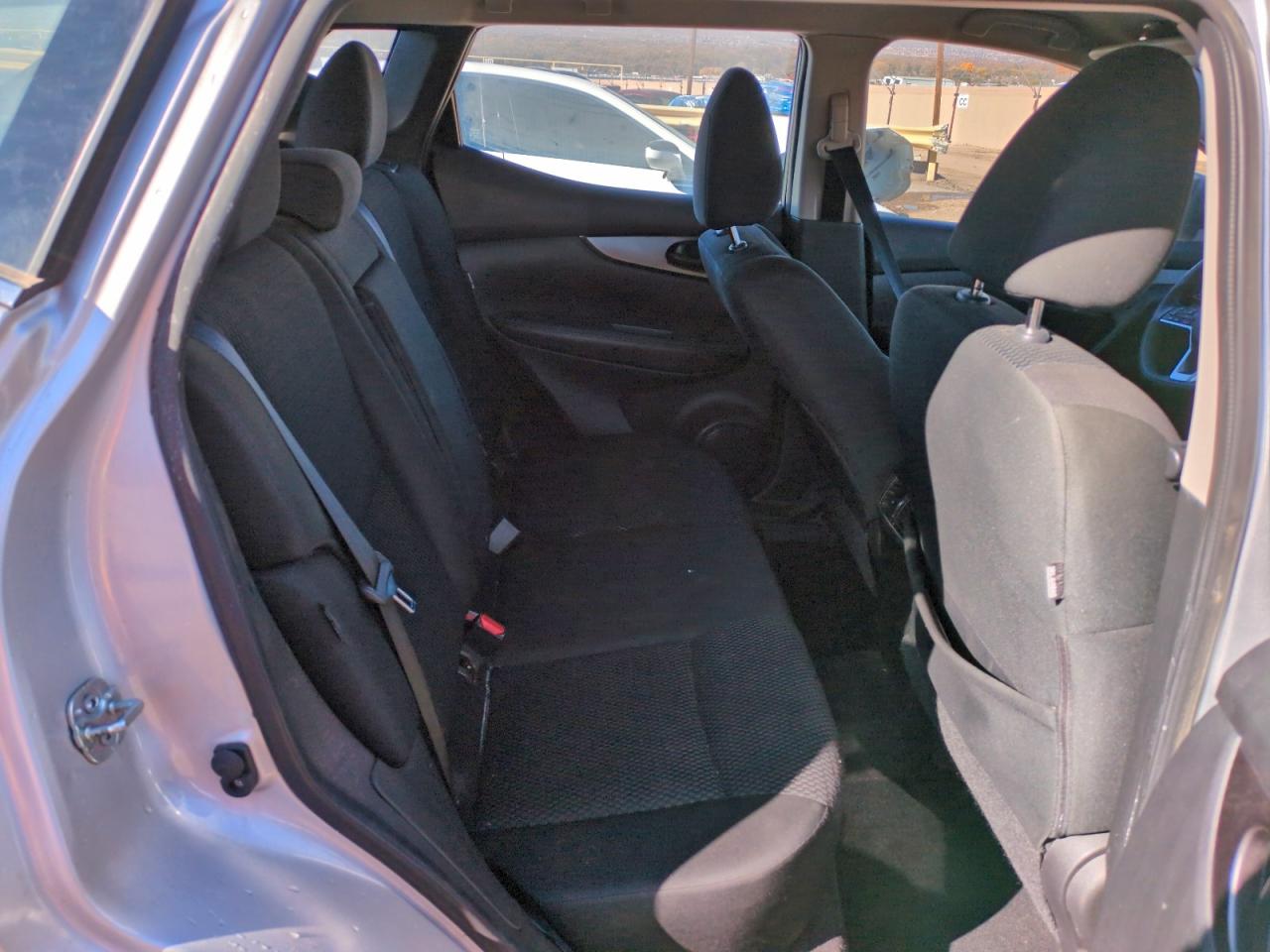 NISSAN ROGUE SPORT S