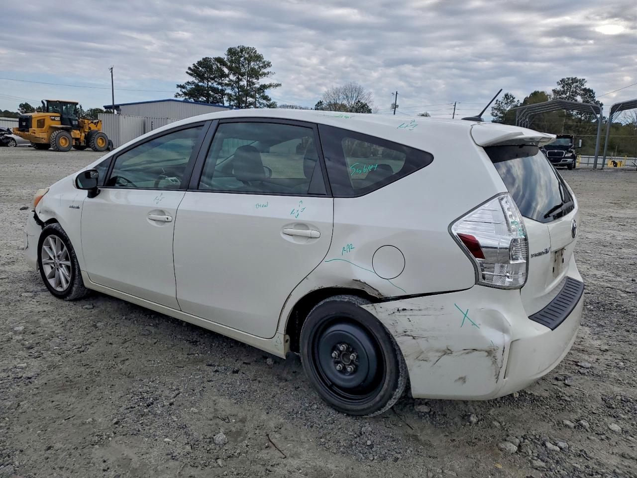 TOYOTA PRIUS V
