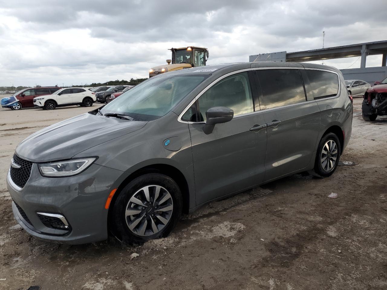 CHRYSLER PACIFICA HYBRID TOURING L