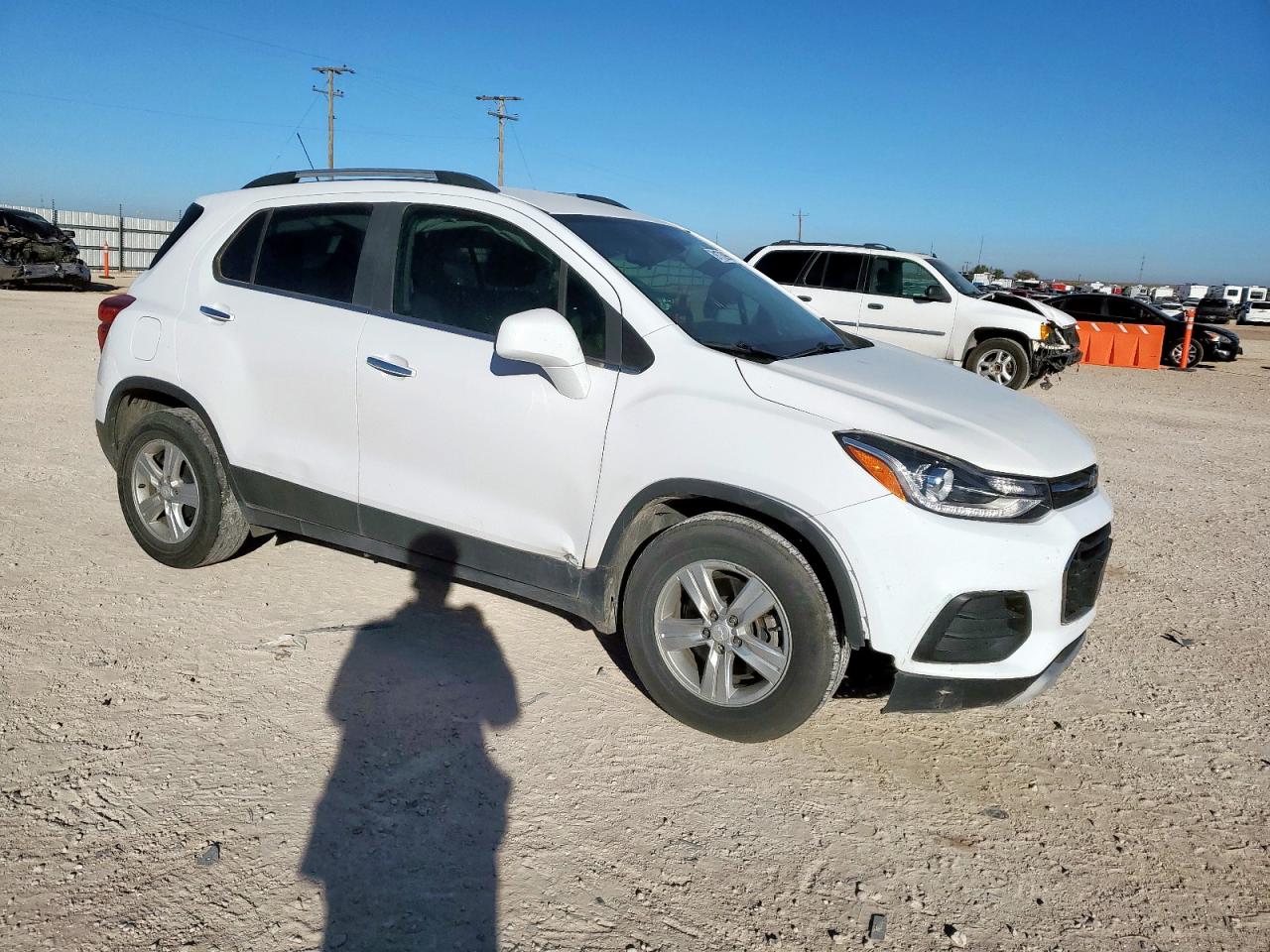 Lot #3305727727 2020 CHEVROLET TRAX 1LT