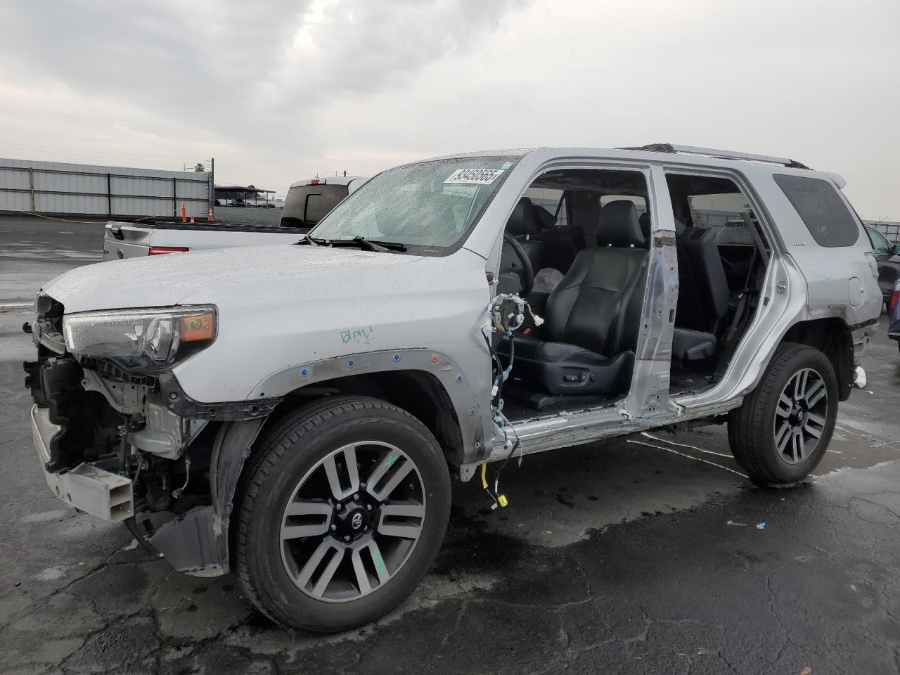 TOYOTA 4RUNNER SR5/SR5 PREMIUM