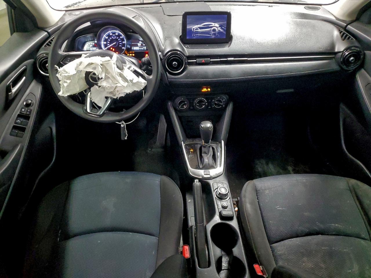 Lot #3317083980 2019 TOYOTA YARIS L