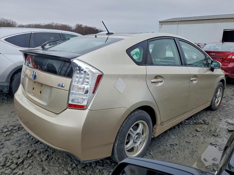 2011 TOYOTA PRIUS #3305379310