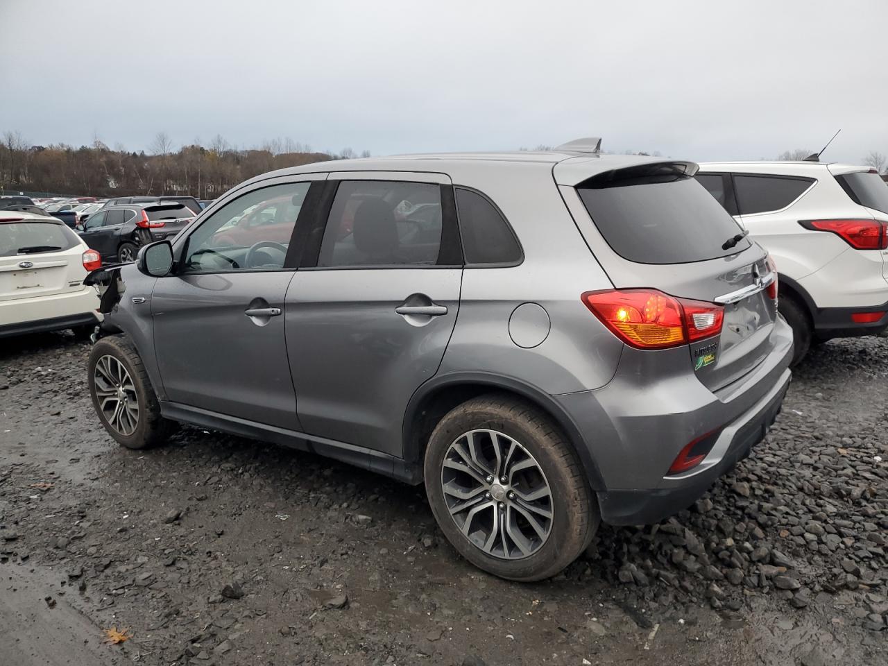 MITSUBISHI OUTLANDER ES