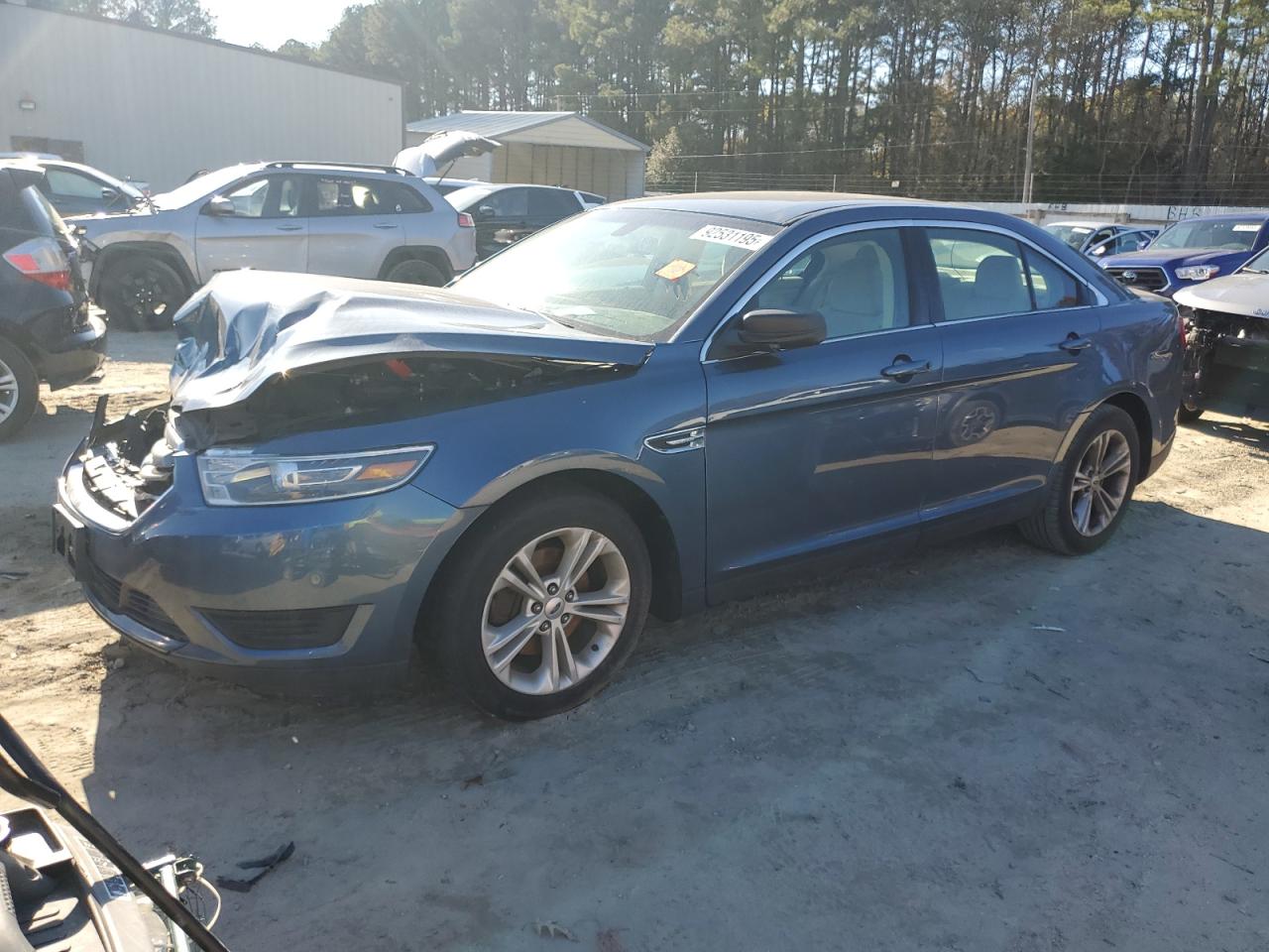 FORD TAURUS SE